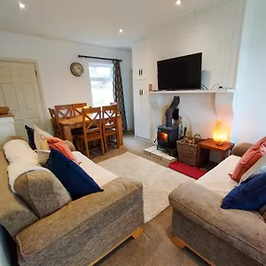 Cosy By The Sea Holiday home