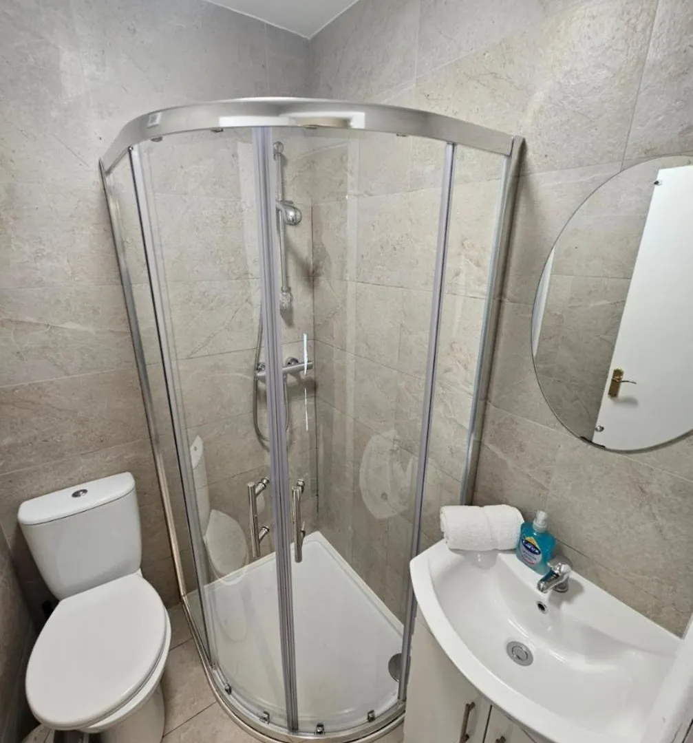 5 Eyre Square Lane Apartment Galway 0*,